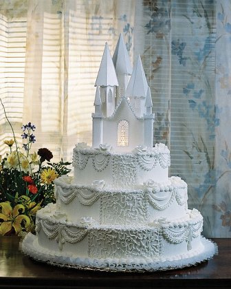 This 'See Thru Castle' Wedding Cake is Five Metres Tall - Wedded Wonderland